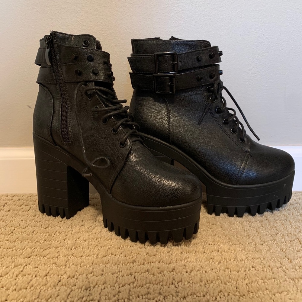 Black track heeled boot